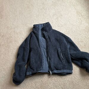 Vuori Fleece
Gray
Size small